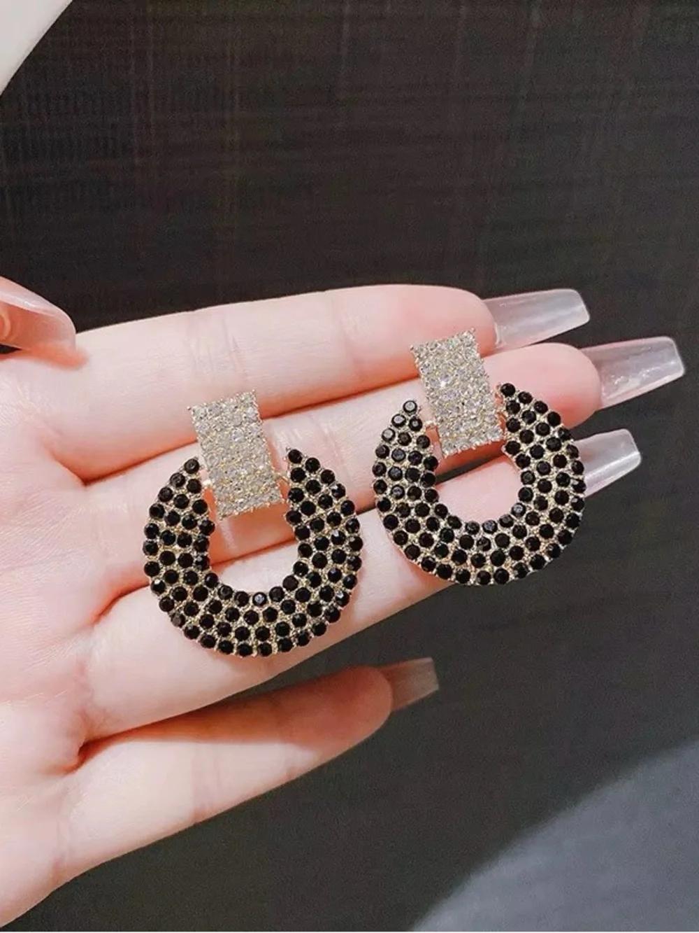 N/A elegant black